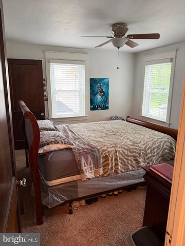 463 BURMONT RD, Drexel Hill, PA 19026