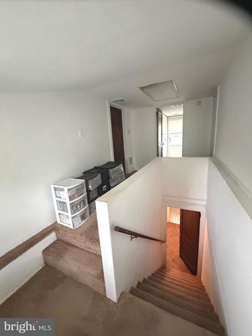 463 BURMONT RD, Drexel Hill, PA 19026