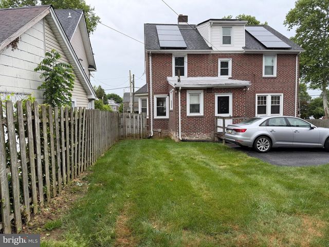 463 BURMONT RD, Drexel Hill, PA 19026