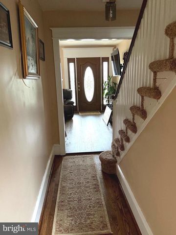 463 BURMONT RD, Drexel Hill, PA 19026
