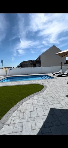 43 Gedney Dr, Peabody, MA 01960