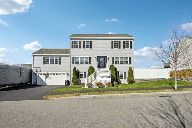 43 Gedney Dr, Peabody, MA 01960