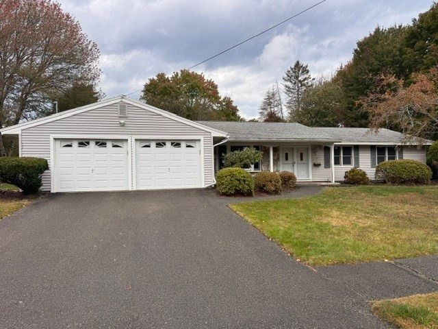2 Corey Drive 2, Peabody, MA 01960
