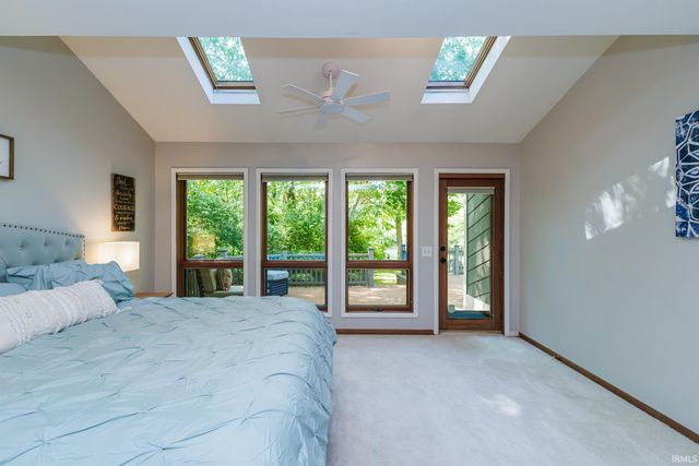 7509 W River Rd, Yorktown, IN 47396