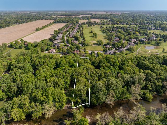 7509 W River Rd, Yorktown, IN 47396