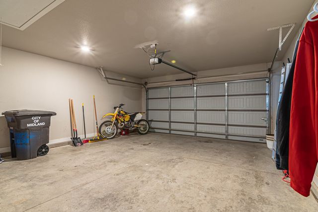 2407 Husk St, Midland, TX 79705