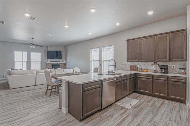 2407 Husk St, Midland, TX 79705