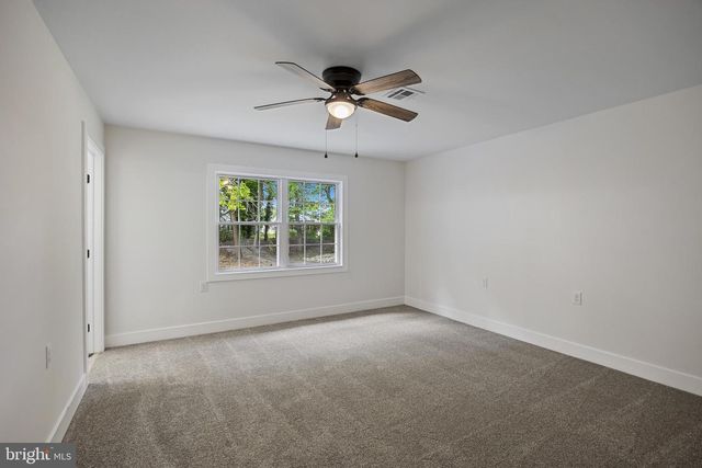 55 SHEFFIELD PL, Southampton, NJ 08088
