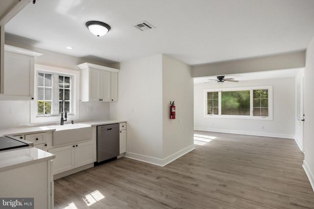 55 SHEFFIELD PL, Southampton, NJ 08088