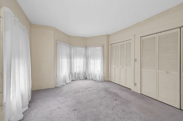 35 Nineteenth Street, Lowell, MA 01850