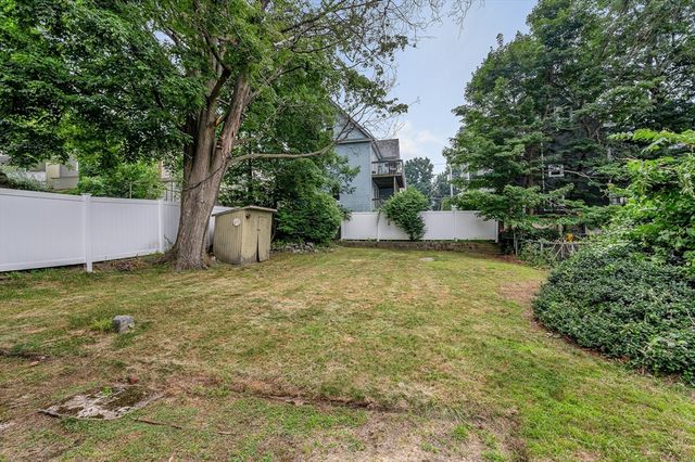 35 Nineteenth Street, Lowell, MA 01850