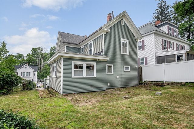 35 Nineteenth Street, Lowell, MA 01850