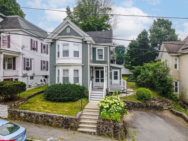 35 Nineteenth Street, Lowell, MA 01850