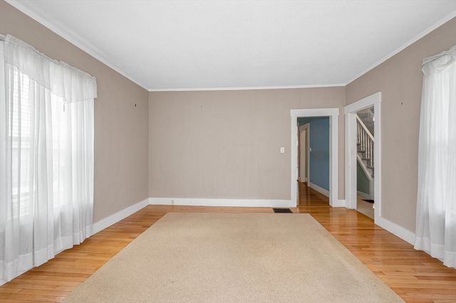 35 Nineteenth Street, Lowell, MA 01850