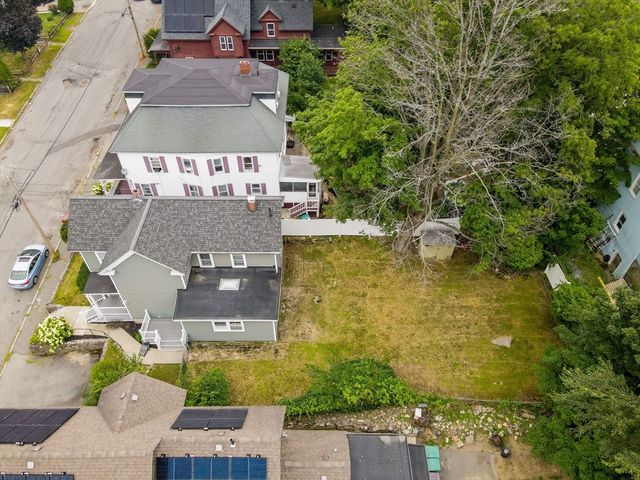 35 Nineteenth Street, Lowell, MA 01850