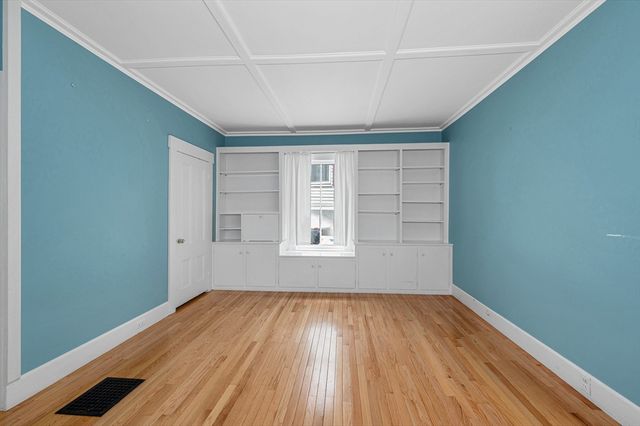 35 Nineteenth Street, Lowell, MA 01850