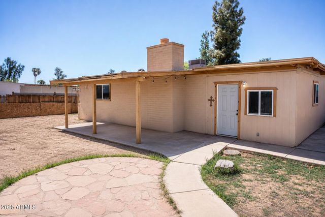 8318 W ROMA Avenue, Phoenix, AZ 85037