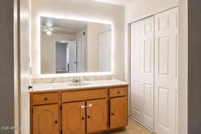 8318 W ROMA Avenue, Phoenix, AZ 85037