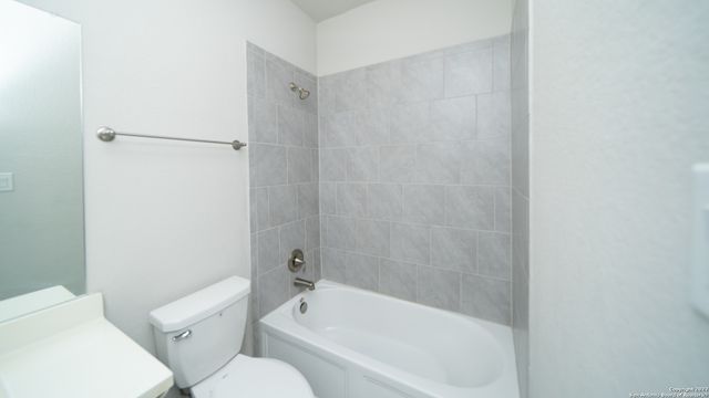 7846 Belmont valley, San Antonio, TX 78253