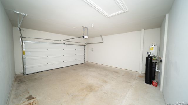 7846 Belmont valley, San Antonio, TX 78253