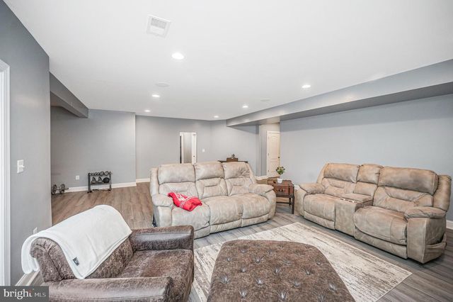9 SUTTER DR, Fredericksburg, VA 22405