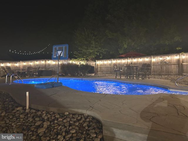 9 SUTTER DR, Fredericksburg, VA 22405