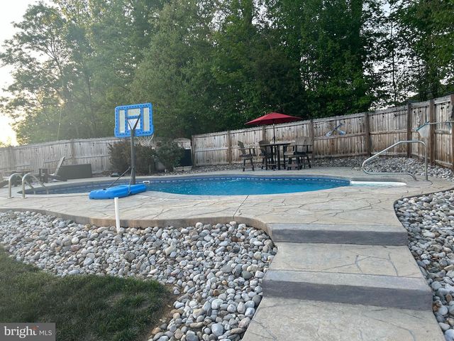 9 SUTTER DR, Fredericksburg, VA 22405