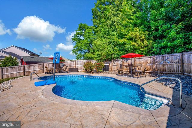 9 SUTTER DR, Fredericksburg, VA 22405