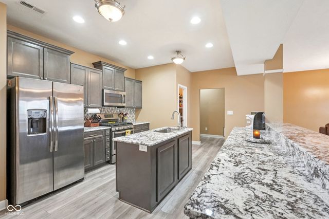 5594 Beale Street, Plainfield, IN 46168