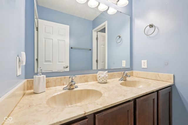 5594 Beale Street, Plainfield, IN 46168