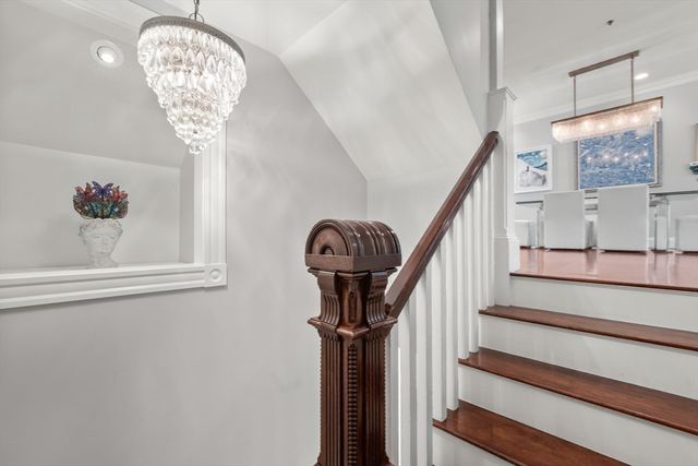 61 Saint Botolph St 61, Boston, MA 02116