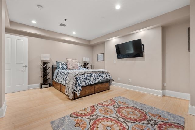 61 Saint Botolph St 61, Boston, MA 02116