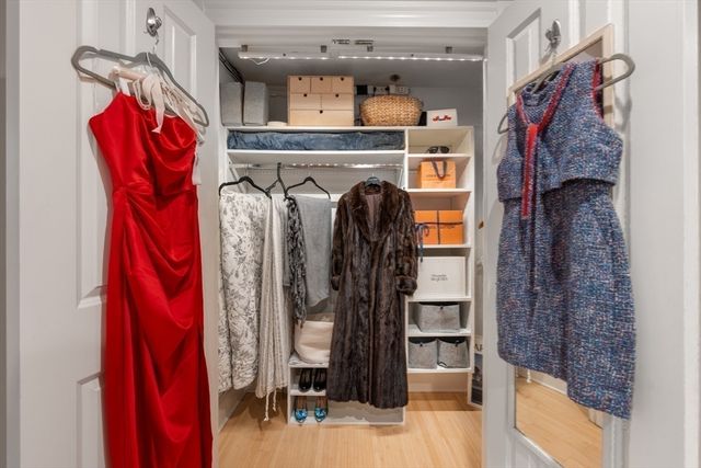 61 Saint Botolph St 61, Boston, MA 02116