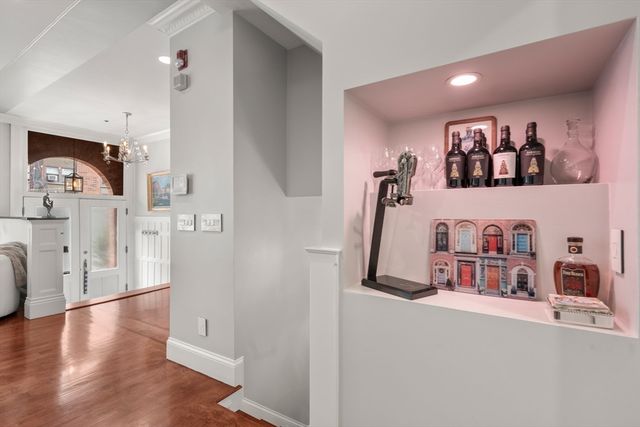 61 Saint Botolph St 61, Boston, MA 02116