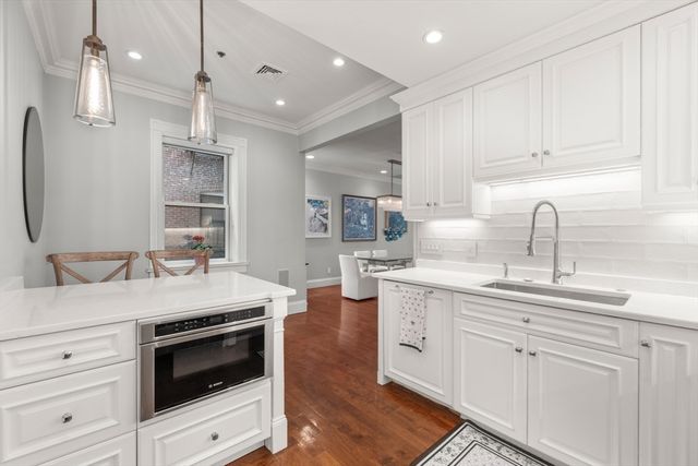 61 Saint Botolph St 61, Boston, MA 02116