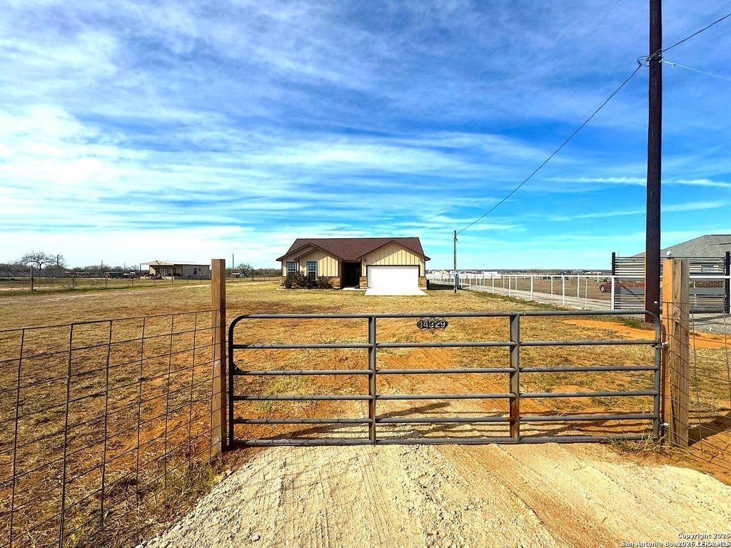 14329 Wisdom, Atascosa, TX 78002