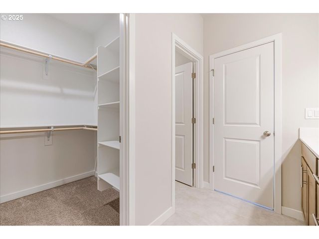 725 E Third St, Yamhill, OR 97148