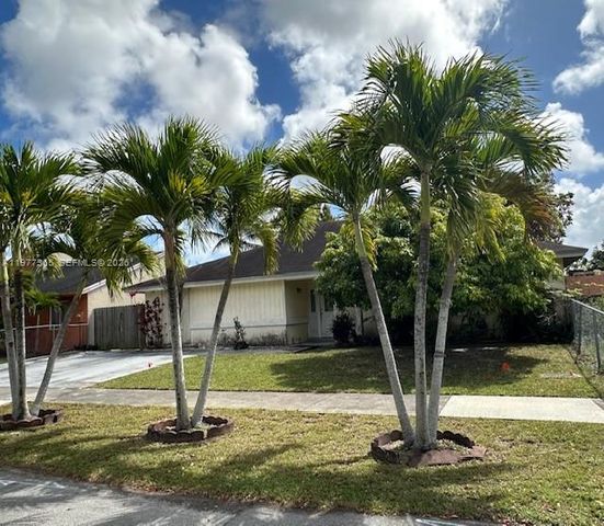12320 SW 202nd Ter, Miami, FL 33177
