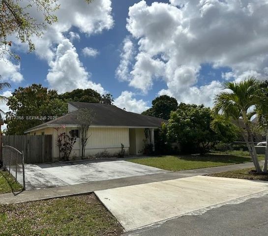 12320 SW 202nd Ter, Miami, FL 33177