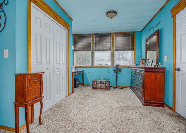 433 E Main Street, Salem, IL 62881