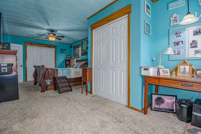 433 E Main Street, Salem, IL 62881