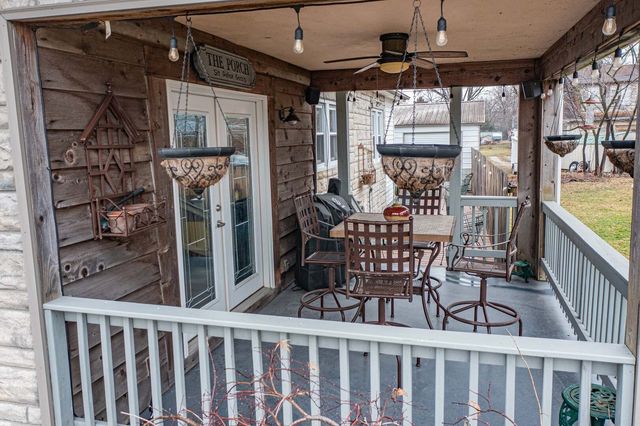 433 E Main Street, Salem, IL 62881