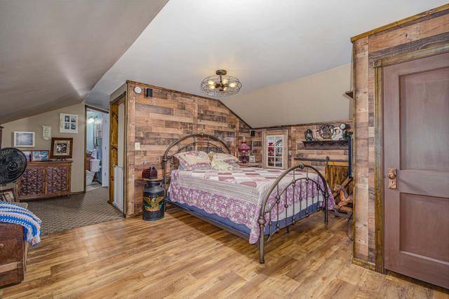 433 E Main Street, Salem, IL 62881