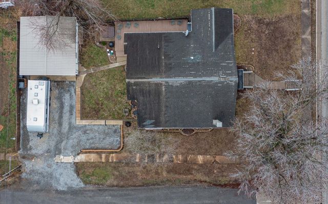 433 E Main Street, Salem, IL 62881