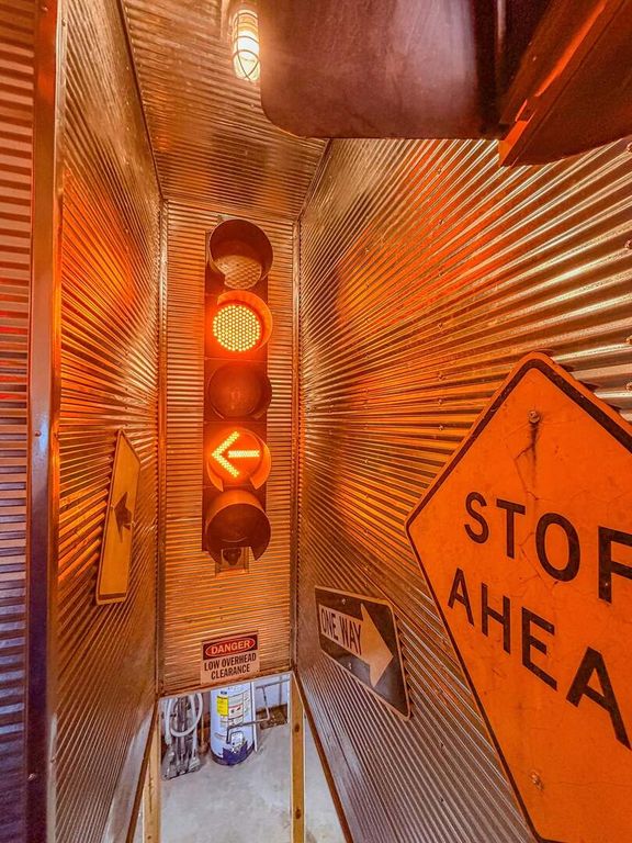 Image 20 of property listing at 433 E Main Street, Salem, IL 62881