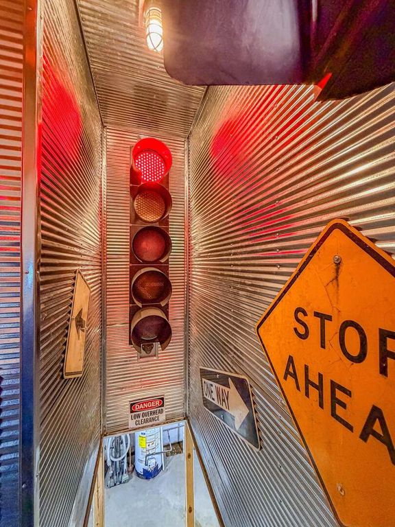 Image 21 of property listing at 433 E Main Street, Salem, IL 62881