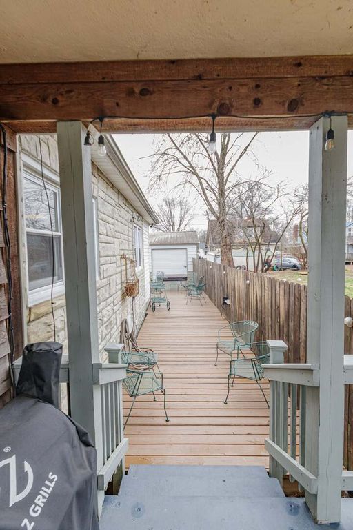 Image 42 of property listing at 433 E Main Street, Salem, IL 62881