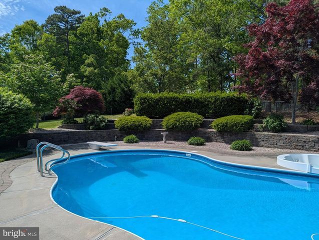 27 PENN PL, Forked River, NJ 08731