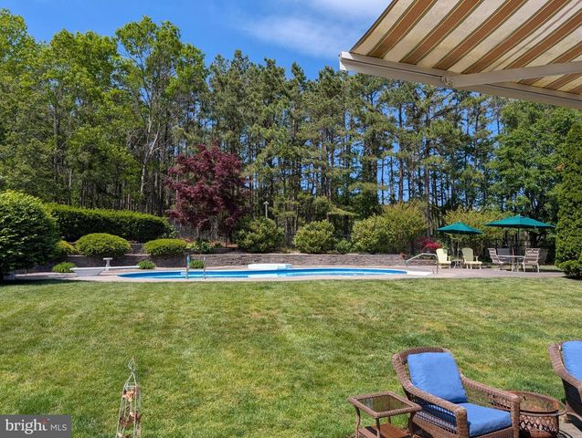 27 PENN PL, Forked River, NJ 08731