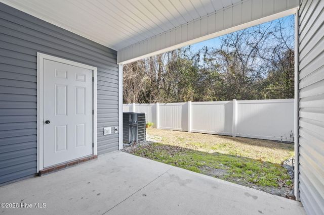 4 Catalina Circle, Swansboro, NC 28584